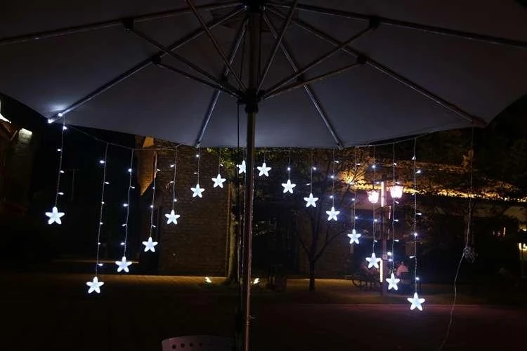 Iso Trade 136LED USB girlianda užuolaida žvaigždės šaltai balta