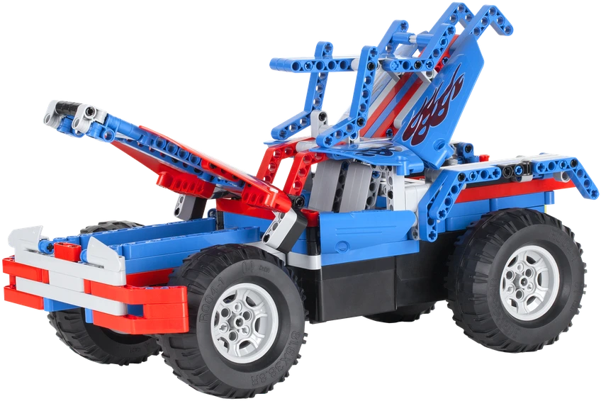 Konstruojamas nuotoliniu būdu valdomas automobilis iš BLOCKS TRUCK by QUER blokelių