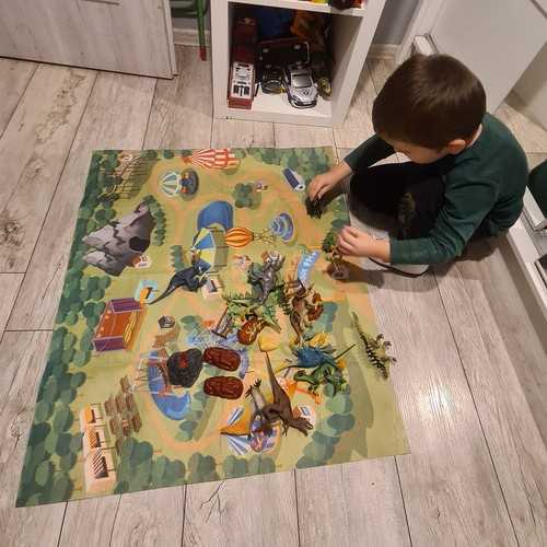Dinozaurų figūrėlės su kilimėliu Kruzzel