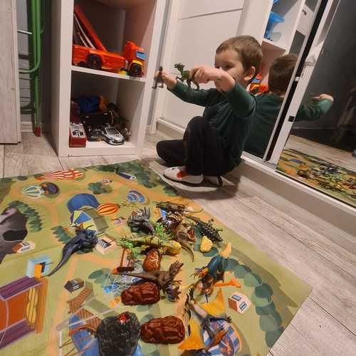 Dinozaurų figūrėlės su kilimėliu Kruzzel