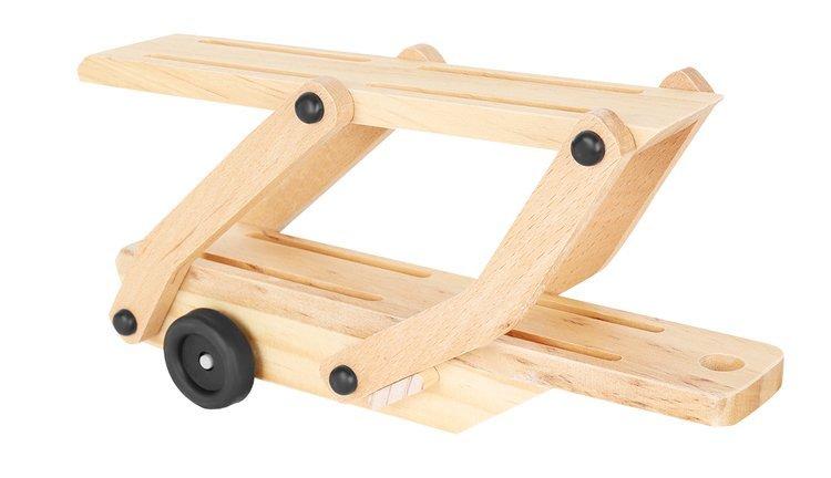 Kruzzel Medinis autovežis su mašinėlėmis