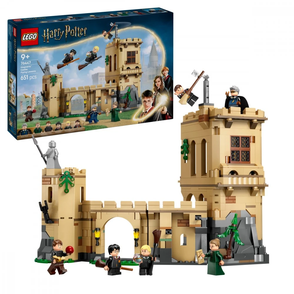 LEGO® Klocki harry potter zamek hogwart: lekcja latania na miotle 76447