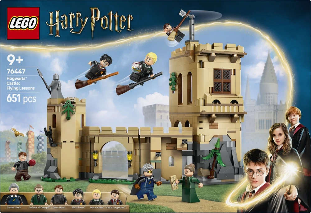 LEGO® Klocki harry potter zamek hogwart: lekcja latania na miotle 76447