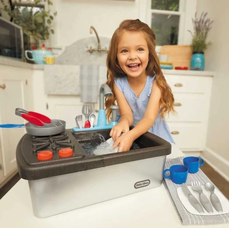 Little Tikes Mažos tikes kriauklė + virtuvė su vandens cirkuliacija 2in1 kriauklės virtuvė Pirmoji 13 AKC