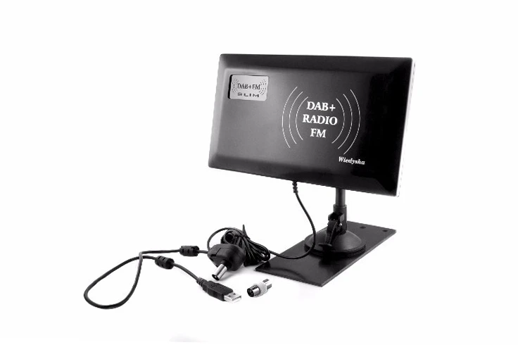 Juoda FM ir DAB radijo antena su stovu ir jungtimis