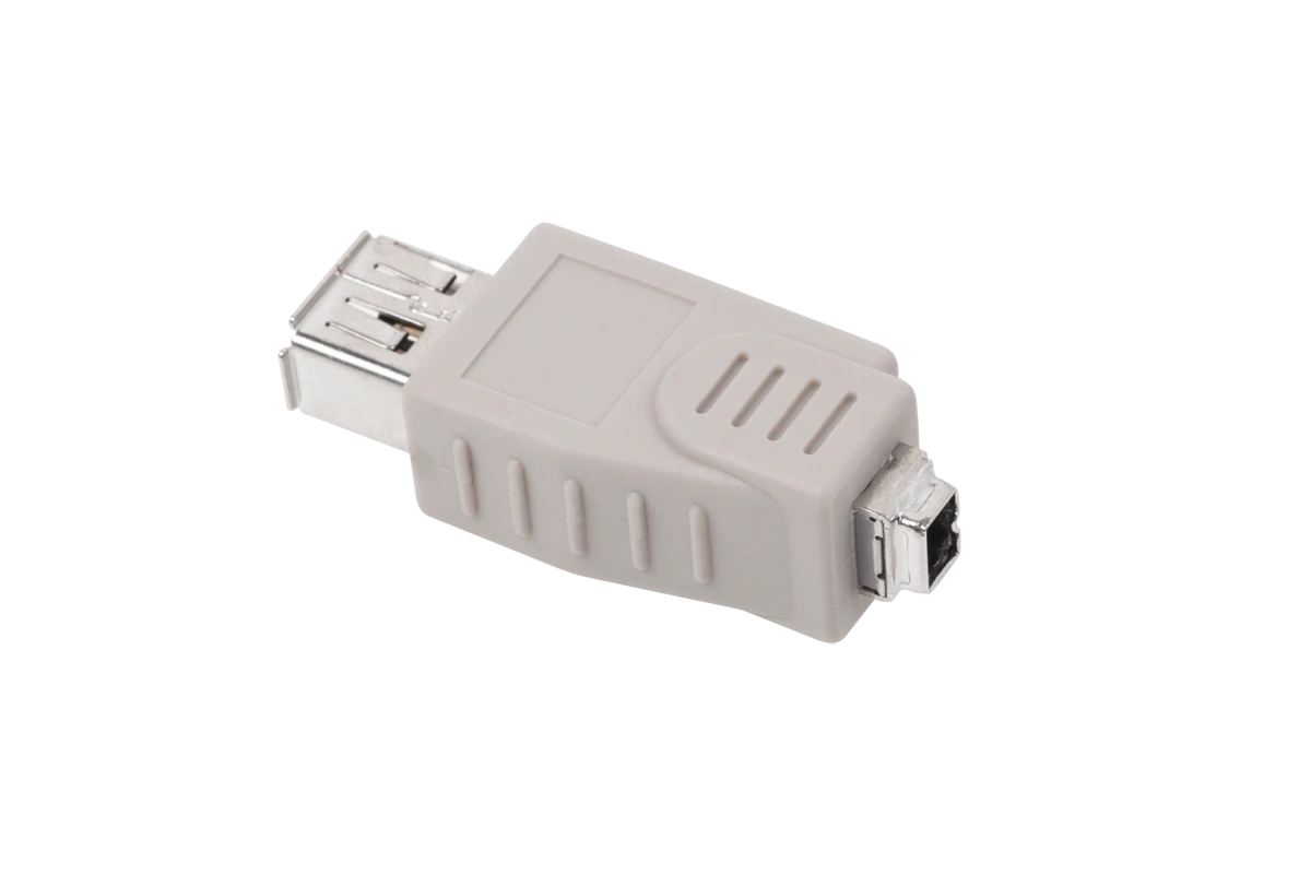 IEEE 1394 6P į 4P adapteris