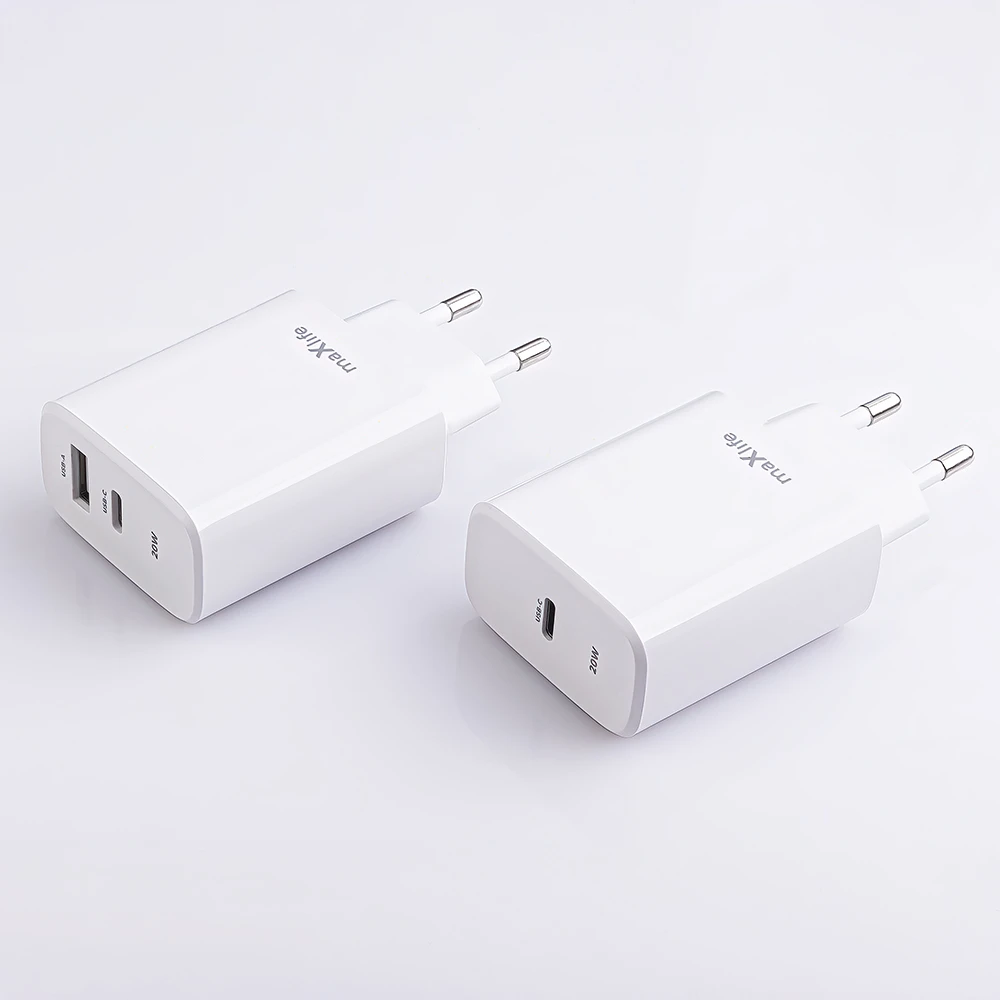 Maxlife MXTC-10-20AC PD QC įkroviklis 1x USB-C 1x USB 20W baltas