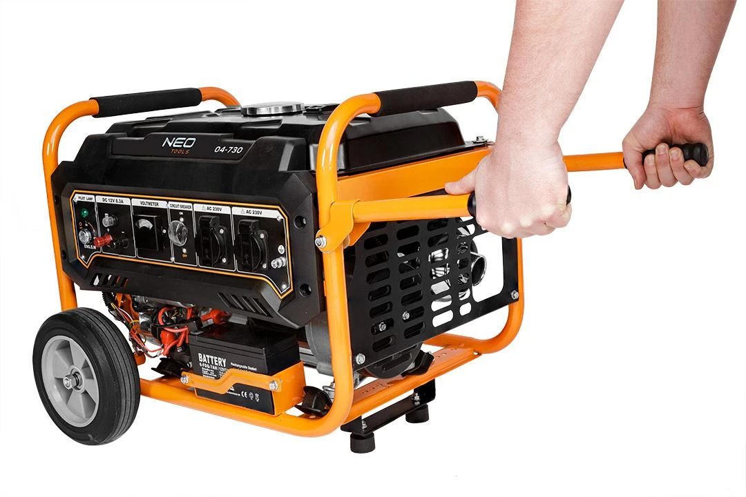 Elektros generatorius NEO TOOLS 04-730 (2,8-3 kW) su ratukais