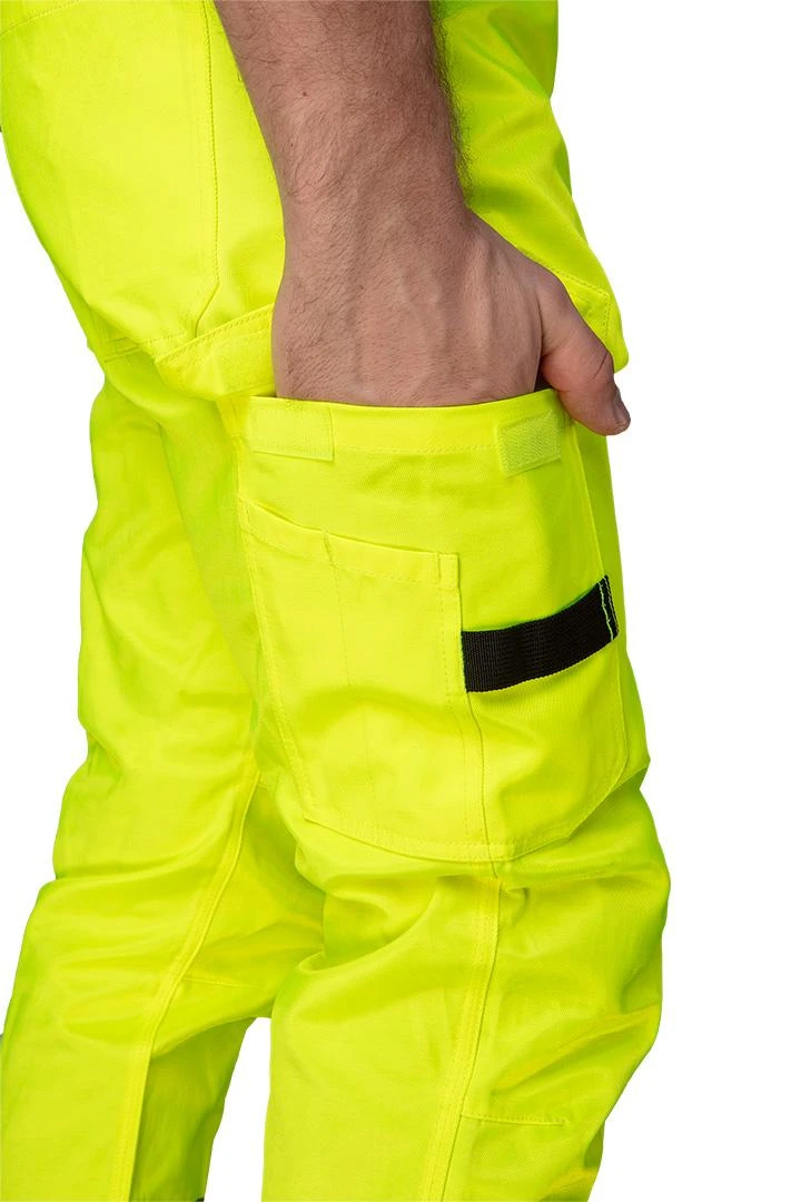 Neo Kelnės Gerai matomos kelnės. 40 % poliesteris, 60 % medvilnė, 260 g/m², dydis XL.