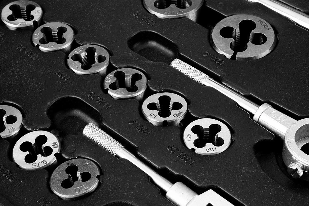 Neo Tools Narzynki Štampo ir sriegikliai 110 prekių