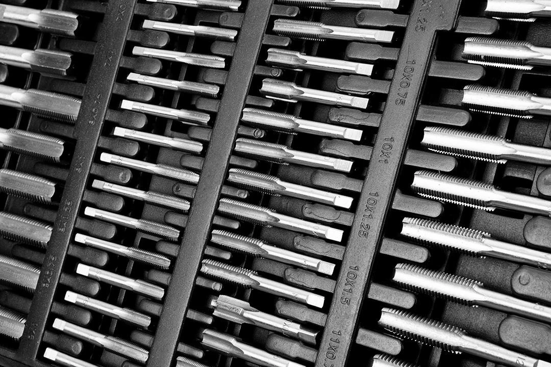 Neo Tools Narzynki Štampo ir sriegikliai 110 prekių