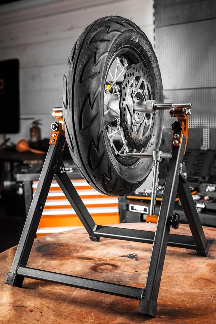 NEO tools 10-590 ratų balansavimo staklės