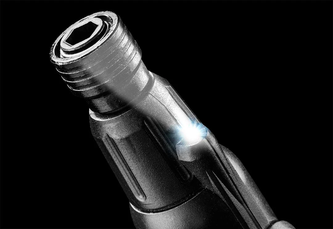 Neo Tools Wkrętak USB-C 3,6 V ličio jonų belaidis atsuktuvas, plastikinė dėžutė + priedai
