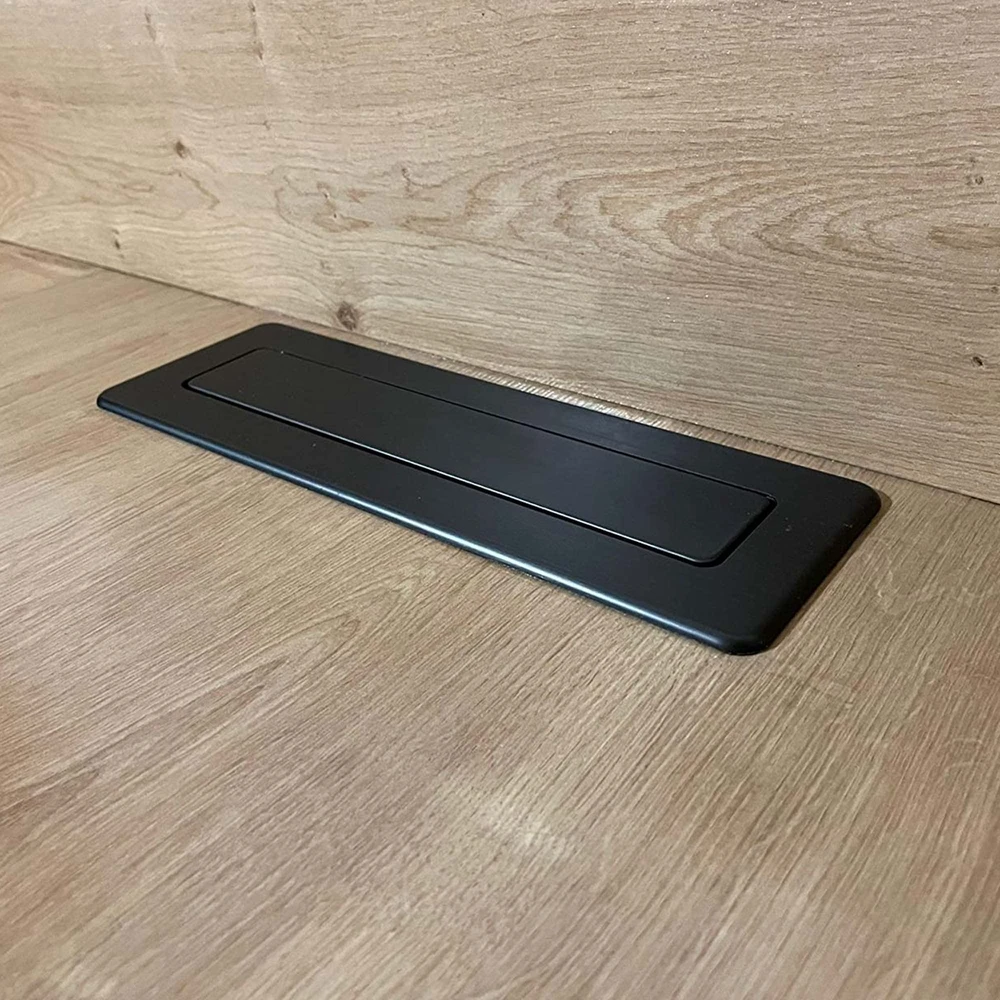 Plastrol Lizdas meblowe Montuojama, 3 złącza wtyczkowe schuko, 1xgniazdo usb a, 1xgniazdo usb c