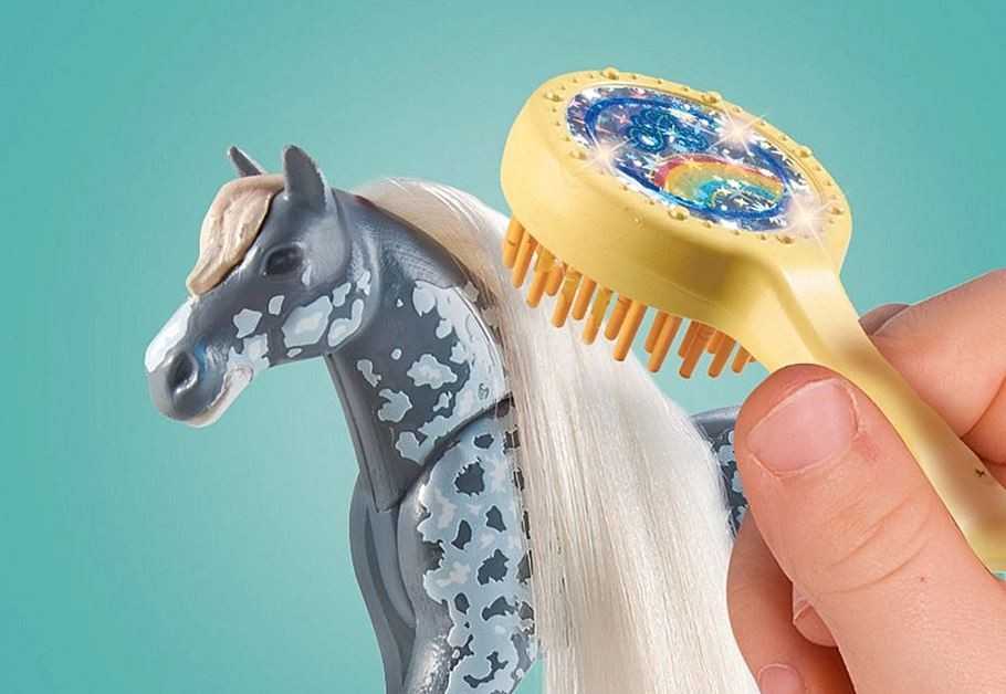 Art. „Playmobil Horse Stall“ su Amelia ir Whisper 71353
