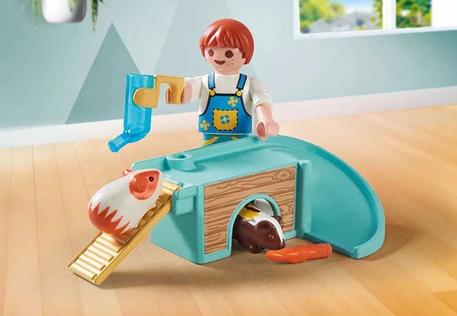 Playmobil My Life 71746 Berniukas su jūrų kiaulyte