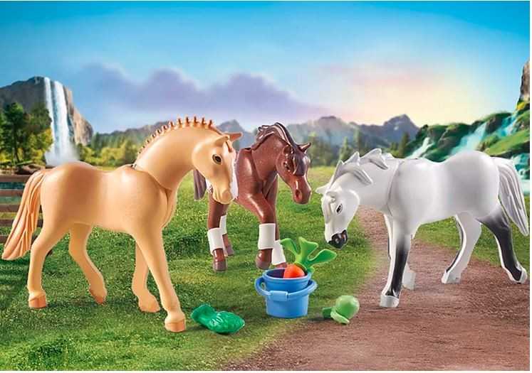 Konstruktorius Playmobil Trys arkliai su balnais 71356