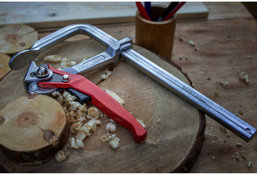 Ścisk Staliaus spaustuvas, F tipo, 300 * 140 mm, reketinis mechanizmas, proline hd