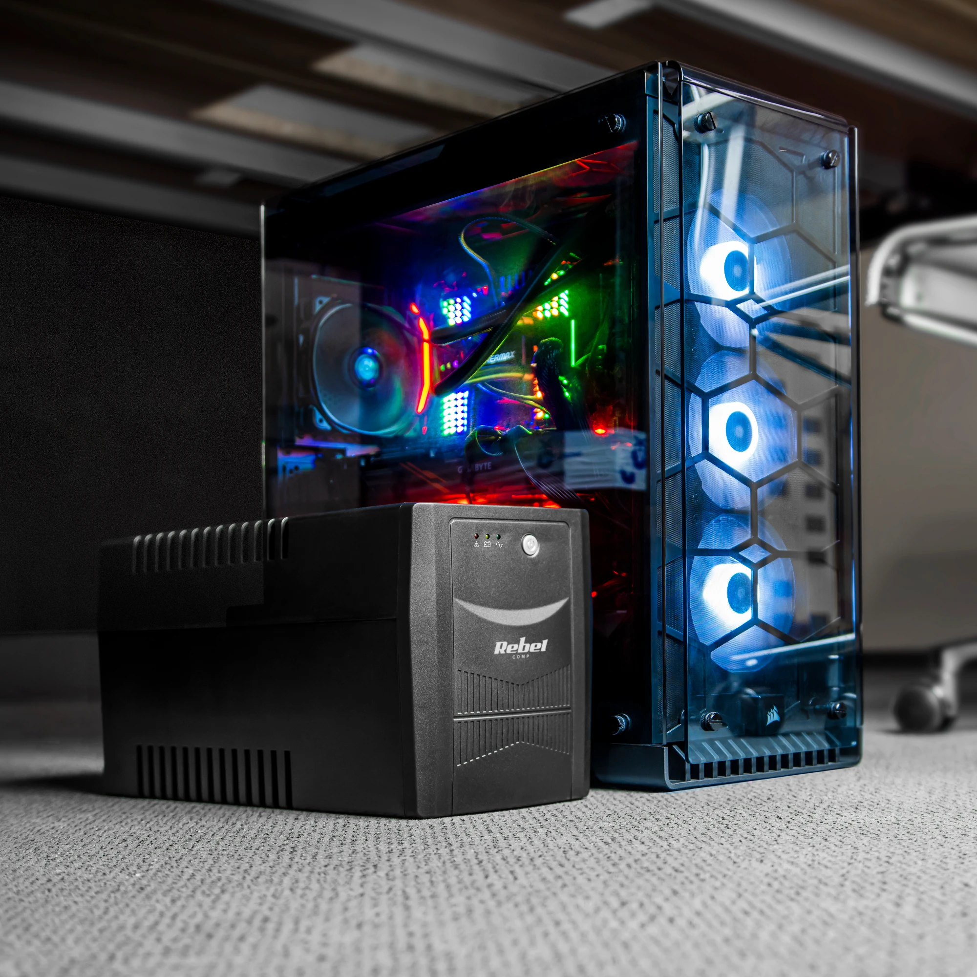 Rebel Nepertraukiamo maitinimo šaltinis UPS 1000VA 600W 230V