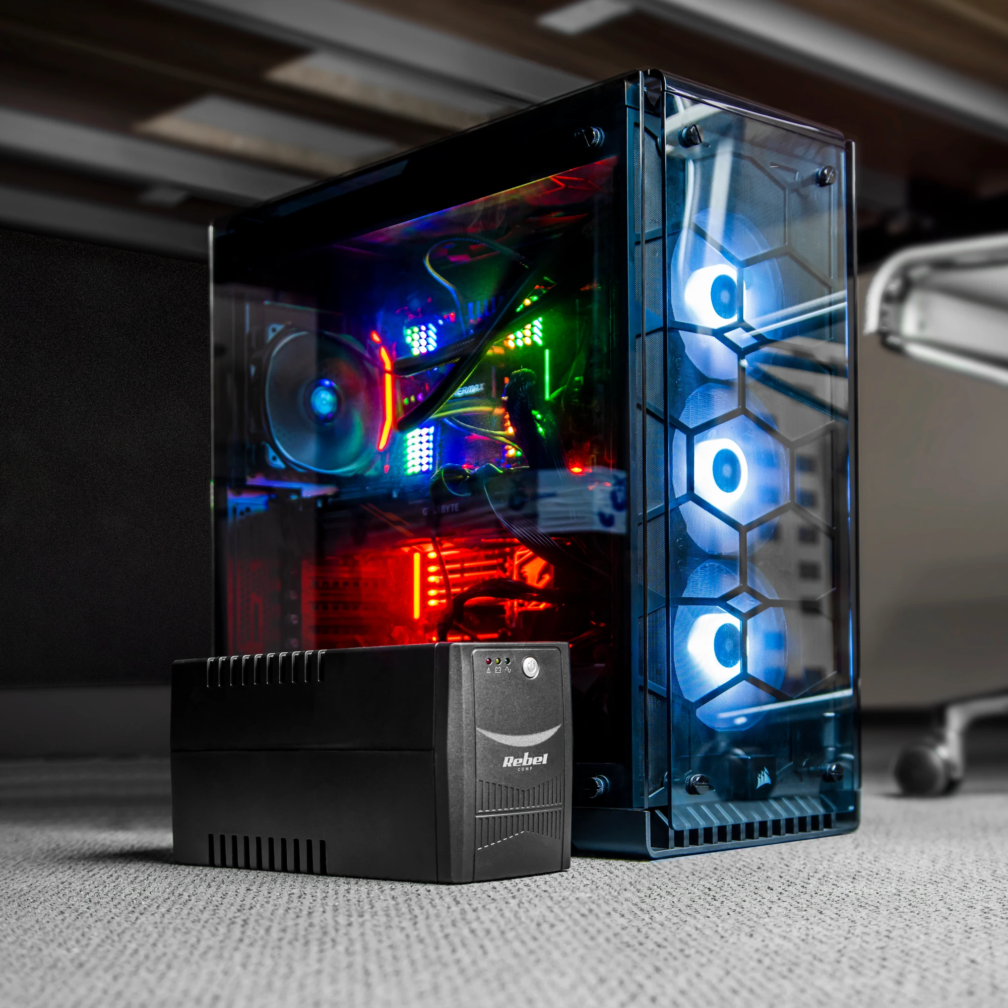 Rebel Nepertraukiamo maitinimo šaltinis UPS 800VA 480W 230V