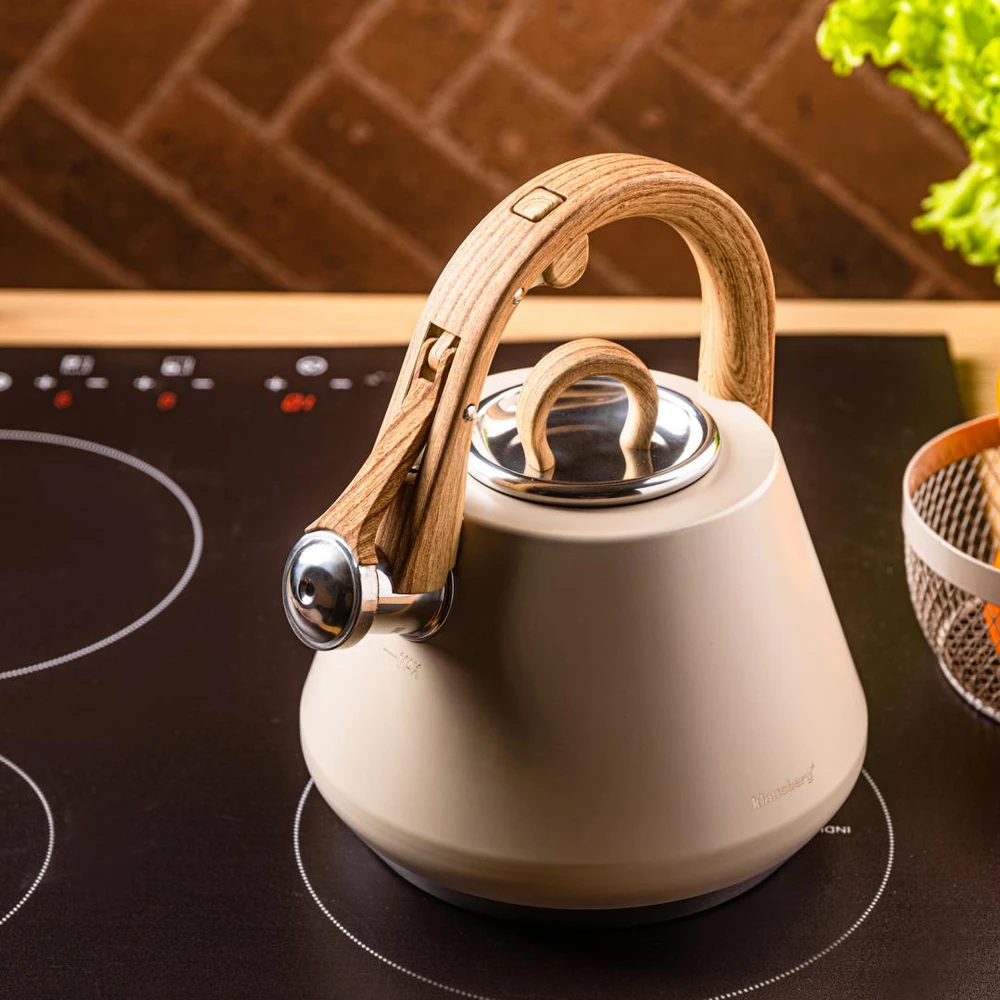 Virdulys plieno su gwizdkiem 2,5 l smėlio spalva, indukcija, klausberg kb-7950