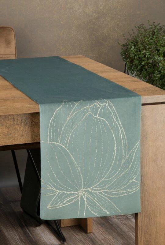 Eurofirany BLINK / 12 Aksominis stalo takelis su dideliu lotoso žiedo raštu, 35X140 cm, spalva: tamsi mėtų