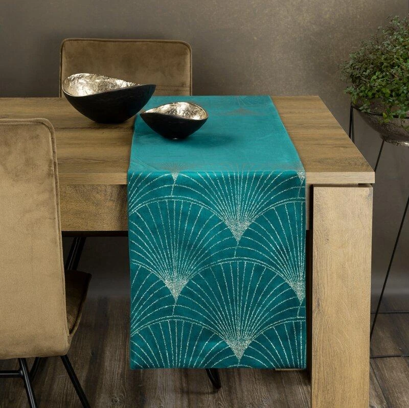 Eurofirany BLINK / 14 Aksominis stalo takelis su su dideliu art deco stiliaus vėduoklės raštu, 35X180 cm, spalva: tamsi turkio