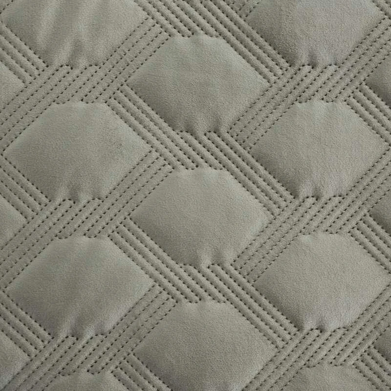 Eurofirany Sidabrinis geometrinis aksominis lovos užtiesalas, dekoratyvinė lovatiesė dvigulei lovai, 220x240 cm, modernus miegamojo akcentas, minkštas pledas Lovatiesė