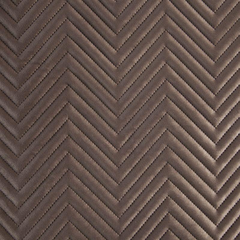 Eurofirany Aksominis dekoratyvinis užtiesalas, 170x210 cm, dvipusis su dygsniuotu raštu, rudas poliesterio uždangalas lovai ar sofai, minkšta lovatiesė miegamajam Lovatiesė