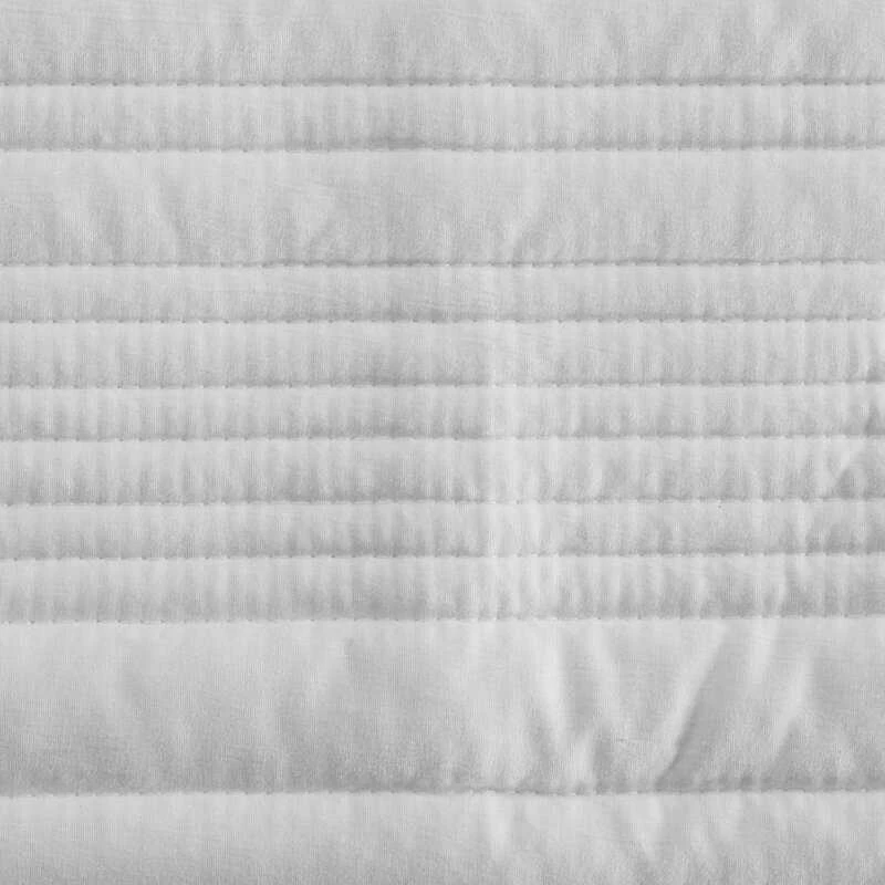 Eurofirany Baltas dekoratyvinis pledas 170x210 cm, dygsniuota lovatiesė, poliesterio miegamojo užtiesalas, minkštas lovos pledas, modernaus stiliaus lovos užvalkalas Lovatiesė