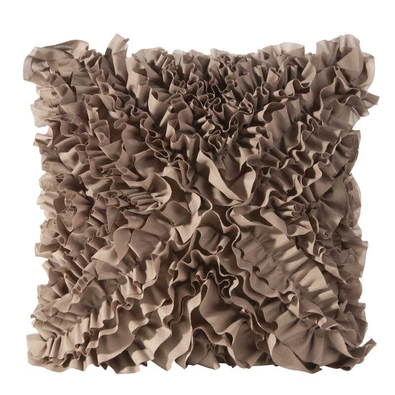 Šviesiai ruda klostuota dekoratyvinė pagalvėlė 45x45 cm
