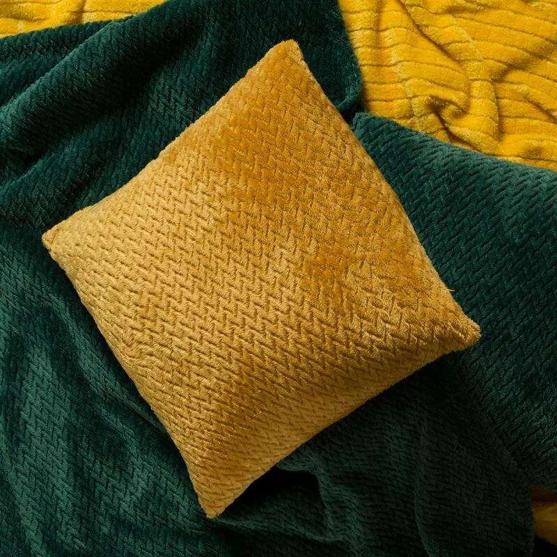 Eurofirany DESIGN 91 CINDY Minkštas ir švelnus pledas su įspaustu raštu, 170X210 cm, spalva: plieno