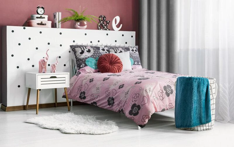 Eurofirany DESIGN 91 Minkštas ir švelnus pledas CINDY su įspaustu raštu, 220X200 cm, spalva: tamsi turkio