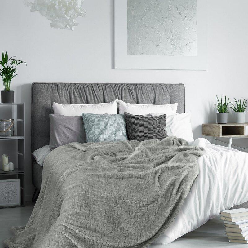 Eurofirany DESIGN 91 Minkštas ir švelnus pledas CINDY su įspaustu raštu, 220X200 cm, spalva: plieno