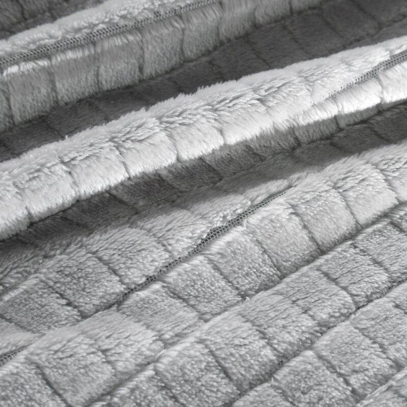 Eurofirany DESIGN 91 CINDY2 Minkštas ir švelnus pledas su įspaustu kubelių raštu, 170X210 cm, spalva: pelenų