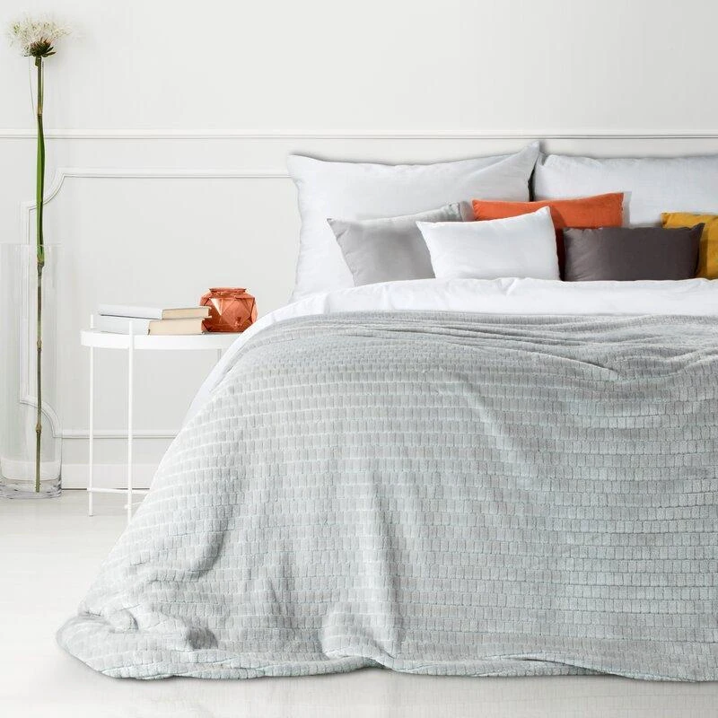Eurofirany DESIGN 91 CINDY2 Minkštas ir švelnus pledas su įspaustu kubelių raštu, 170X210 cm, spalva: pelenų