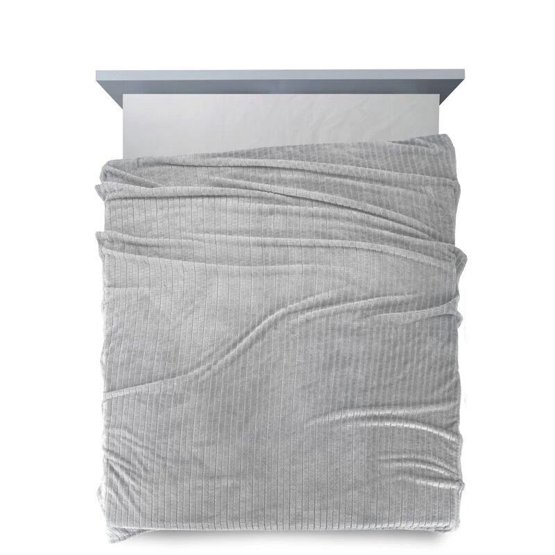 Eurofirany DESIGN 91 CINDY2 Minkštas ir švelnus pledas su įspaustu kubelių raštu, 170X210 cm, spalva: pelenų