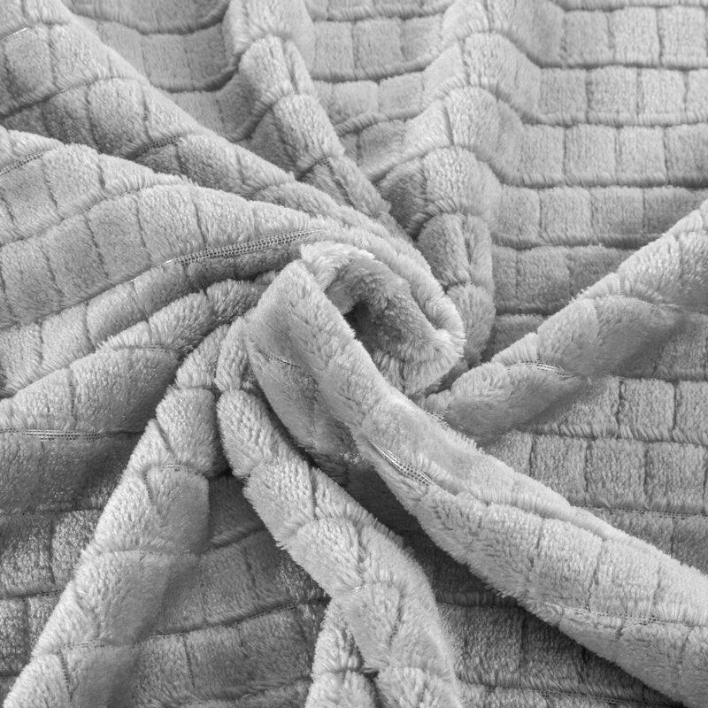Eurofirany DESIGN 91 CINDY2 Minkštas ir švelnus pledas su įspaustu kubelių raštu, 200X220 cm, spalva: pelenų