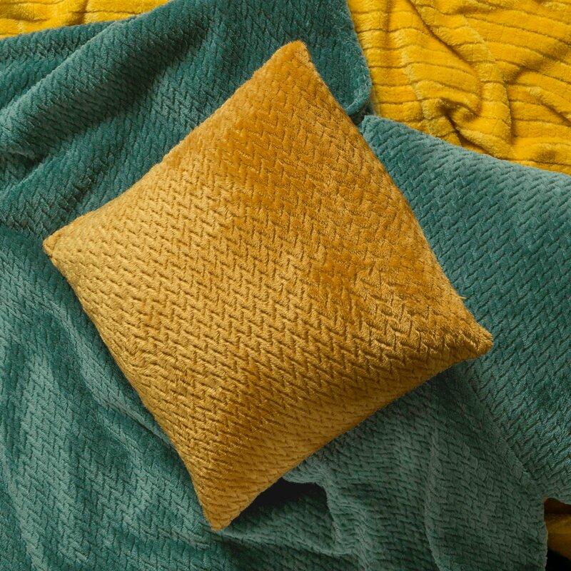 Eurofirany DESIGN 91 CINDY3 Minkštas ir švelnus pledas 200X220 cm, spalva: tamsiai žalia