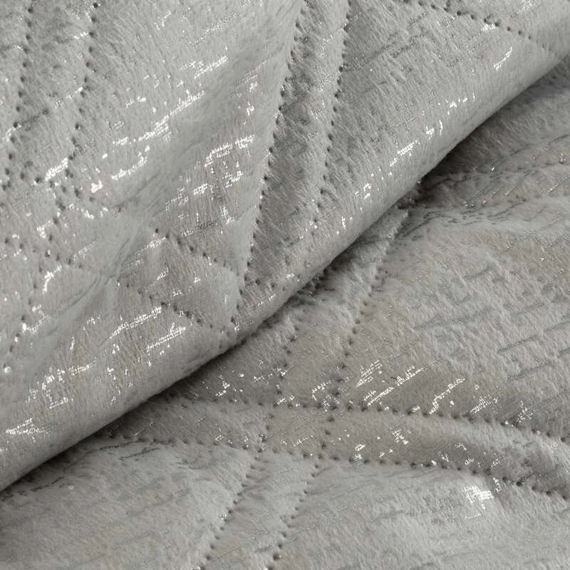 Eurofirany Dekoratyvinė lovatiesė 220x240 cm, sidabrinė languota aksominė, lengva lovos užtiesalas, languoto rašto lovatiesė, moderni lovatiesė viengulei lovai Lovatiesė