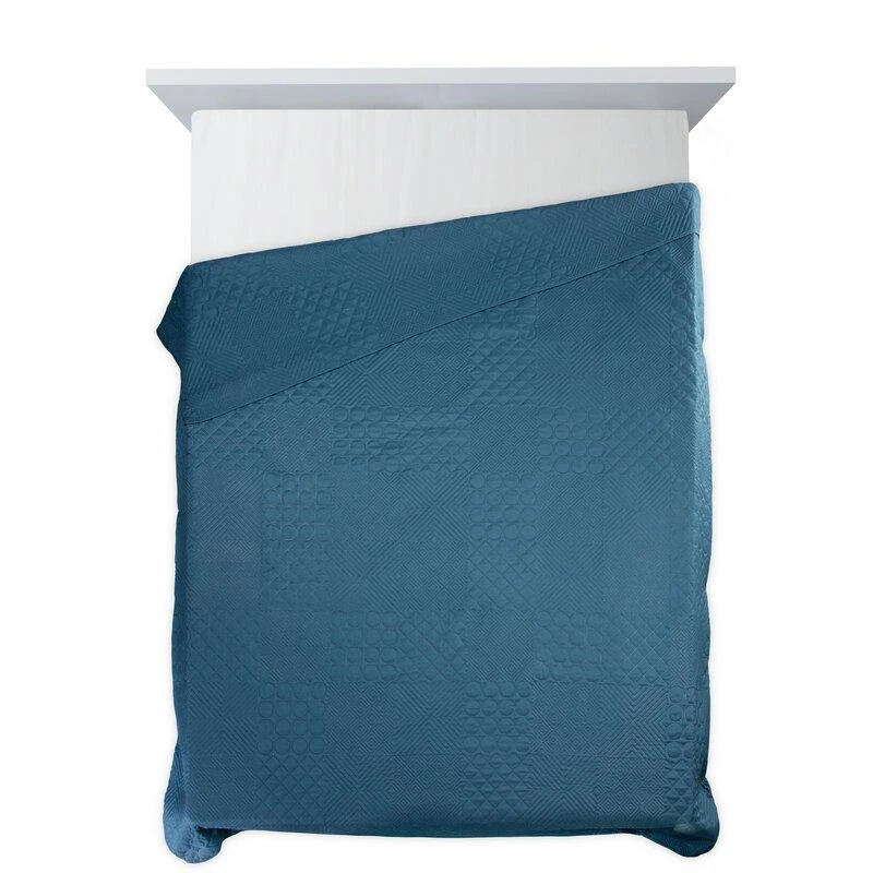 Eurofirany DESIGN 91 BONI / 5 Lovatiesė su karšto spaudimo technika įspaustu skiautinių motyvu, 170X210 cm, spalva: mėlyna Lovatiesė