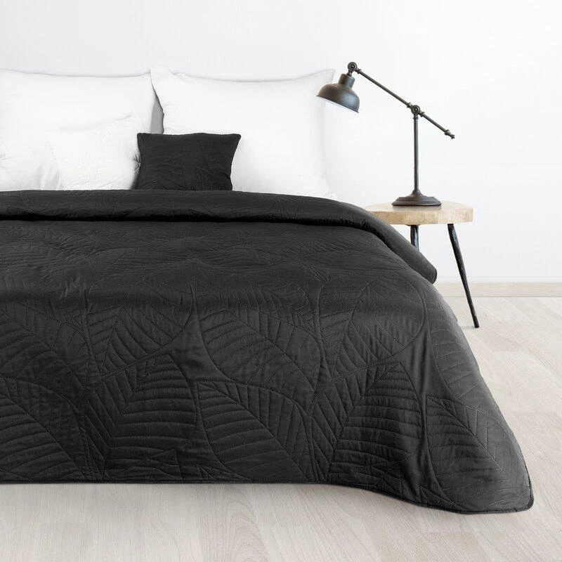Eurofirany DESIGN 91 BONI / 6 Lovatiesė, dygsniuota karšto spaudimo būdu su lapų raštu, 170X210 cm, spalva: juoda Lovatiesė