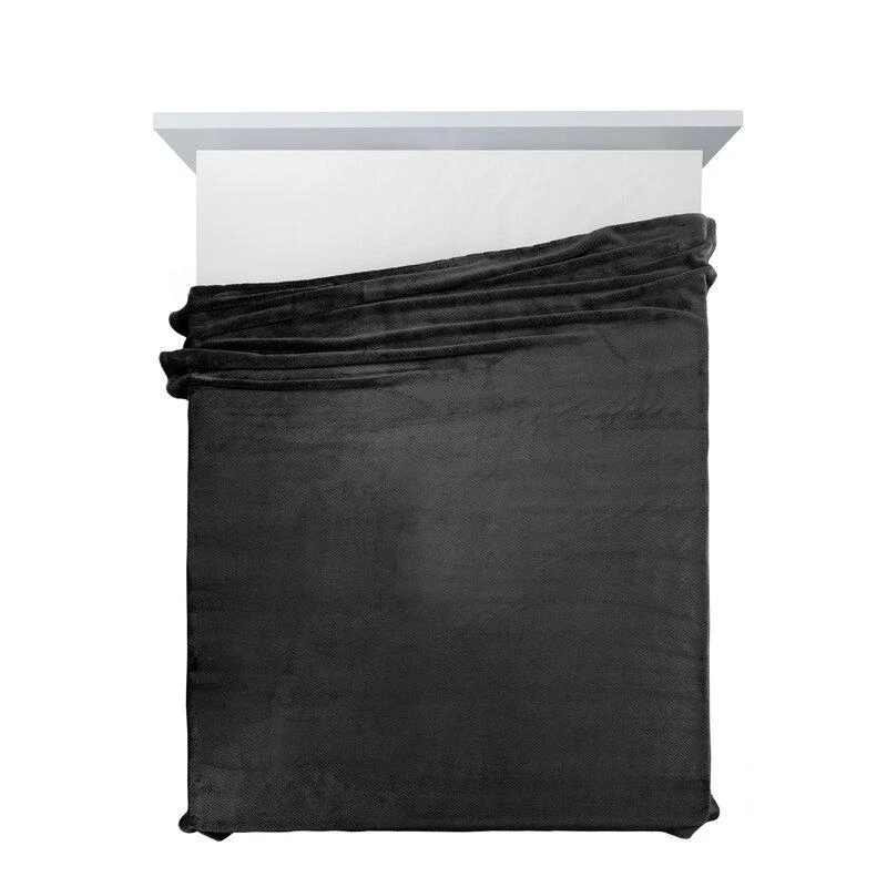 Eurofirany DESIGN 91 CINDY5 Minkštas ir švelnus pledas su įspaustu eglutės raštu, 150X200 cm, spalva: juoda