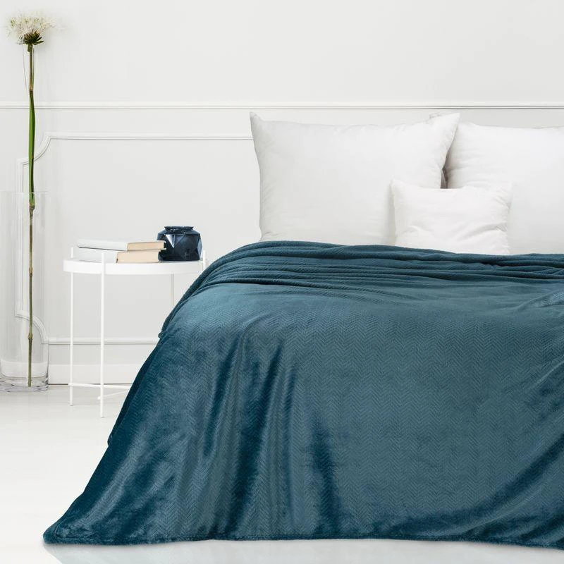 Eurofirany DESIGN 91 CINDY5 Minkštas ir švelnus pledas su įspaustu eglutės raštu, 150X200 cm, spalva: mėlyna