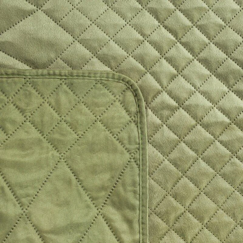 Eurofirany DESIGN 91 LUIZ / 3 Aksominė lovatiesė, dygsniuota karšto spaudimo būdu su geometriniu raštu, 170X210 cm, spalva: šviesiai žalia Lovatiesė