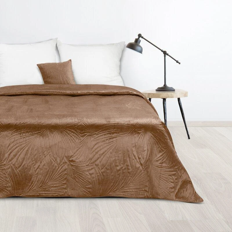 Eurofirany DESIGN 91 LUIZ / 4 Aksominė lovatiesė, dygsniuota karšto spaudimo būdu su palmių lapų raštu, 170X210 cm, spalva: plytų Lovatiesė