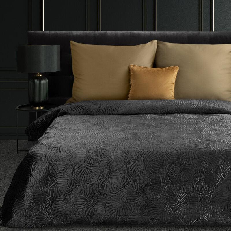 Eurofirany LIMITED COLLECTION LILI4 Švelnaus aksomo lovatiesė, dygsniuota karšto spaudimo (hot press) augalų raštu, 280X260 cm, spalva: juoda