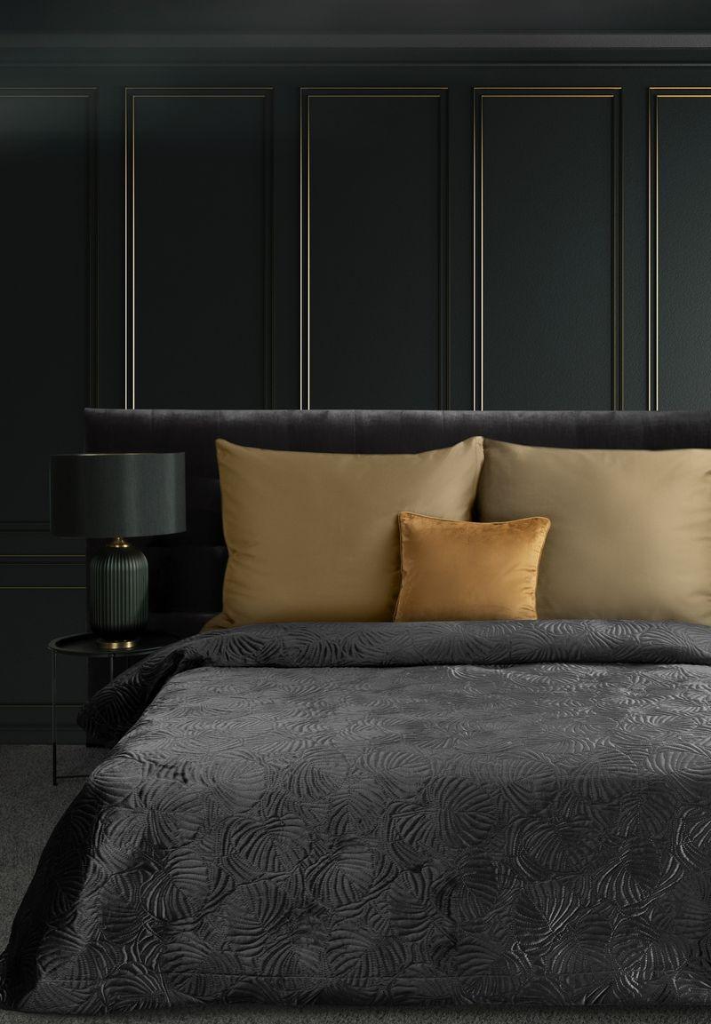 Eurofirany LIMITED COLLECTION LILI4 Švelnaus aksomo lovatiesė, dygsniuota karšto spaudimo (hot press) augalų raštu, 280X260 cm, spalva: juoda
