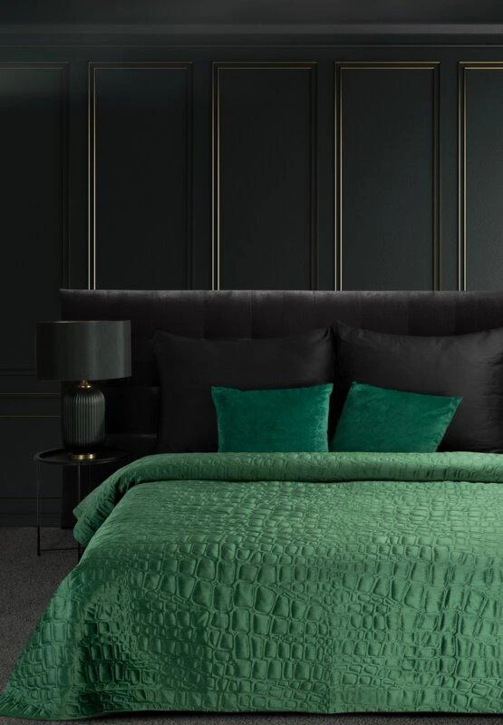 Eurofirany Tamsiai žalia krokodilo odos rašto dekoratyvinė lovatiesė, 280x260 cm, aksominė tekstūra, minkštas užpildas, miegamojo dekoras, prabangi lovos užtiesalė Lovatiesė