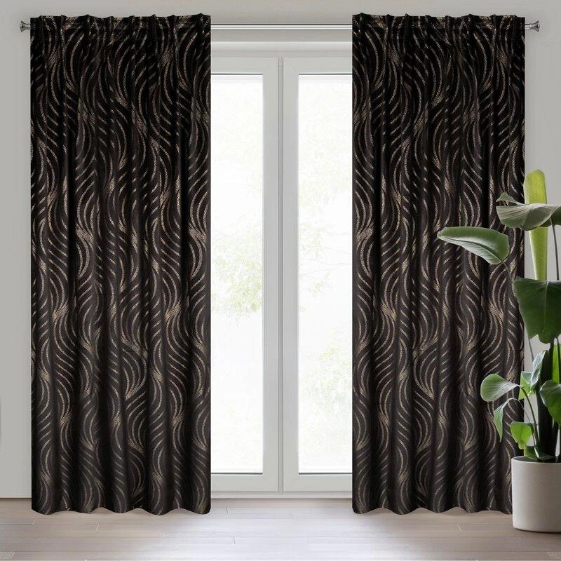 Eurofirany LIMITED COLLECTION VICTORIA3A Minkšto aksomo naktinė užuolaida su geometriniu raštu, 140X270 cm, juosta / tunelis / kabliukai, spalva: juoda, šampano